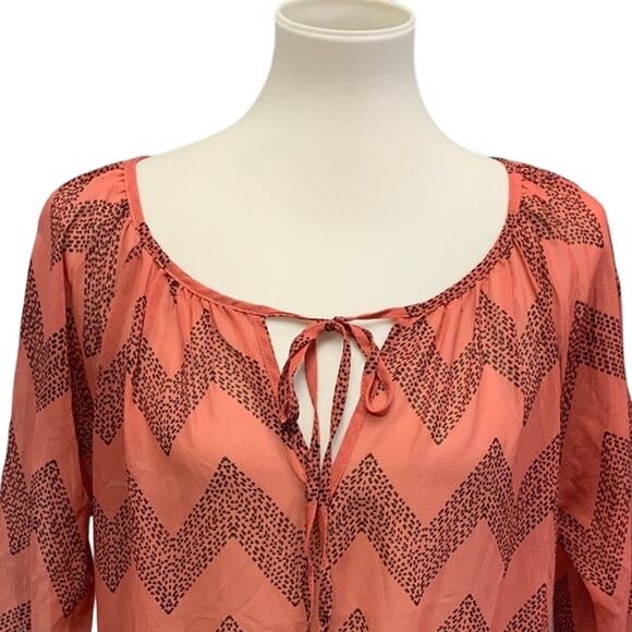 Maurices Womens Small Lightweight Front Tie Chevron Stripe Cold Shoulder Blouse - Picture 2 of 6